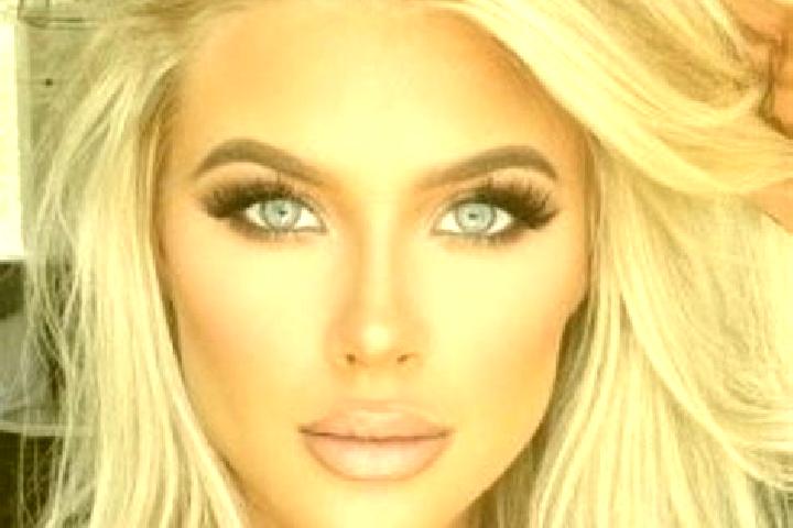 Fruity Diamonds Hold and Spin slot game