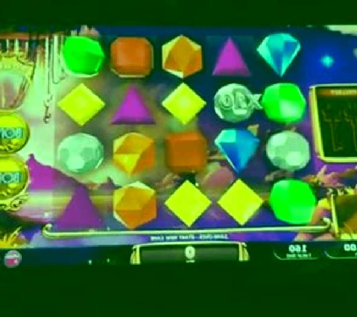 Shark Attack slot machine