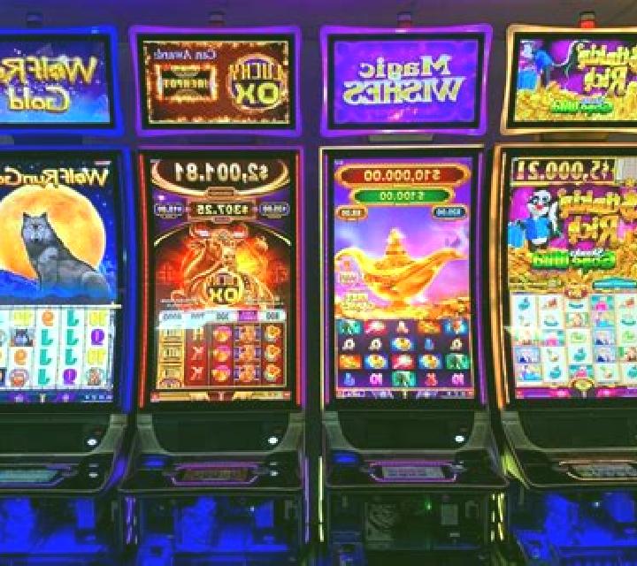 Sneaky Spinners slot machine