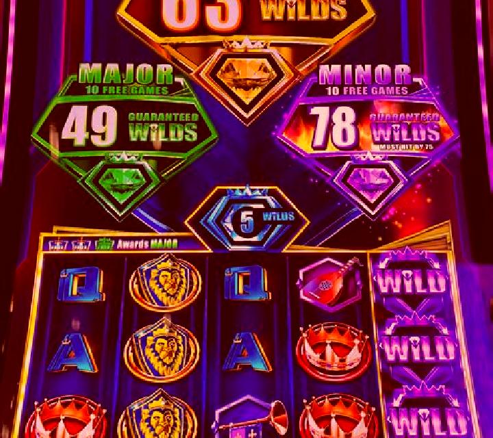Wonders of Giza Pyramid slot game